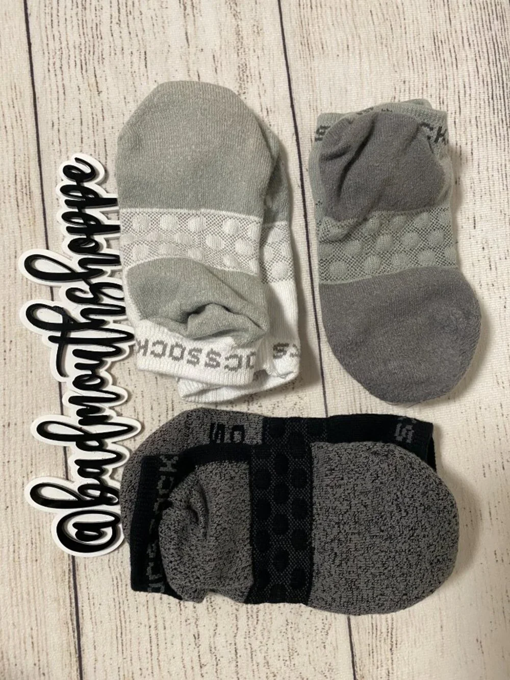 3 Pack CROCS Monochromatic Ankle Socks Size Small